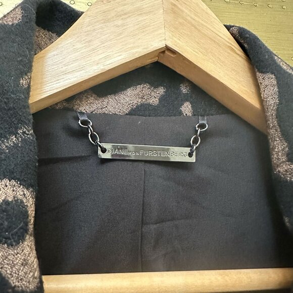 Unique Diane Von Furstenberg Lamb Leather Animal Print Biker Jacket- Size XS - Picture 9 of 13